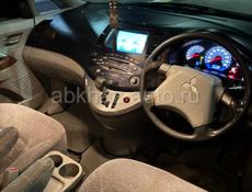 Mitsubishi Grandis