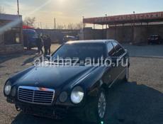 Mercedes-Benz 200-Series