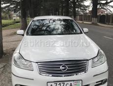 Nissan fuga