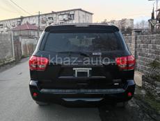 Toyota Sequoia