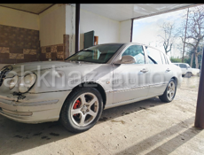 Kia Opirus