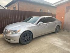 Lexus LS