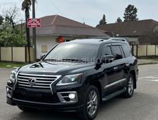 Lexus LX