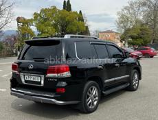 Lexus LX