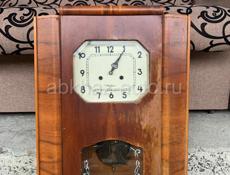 Старинные часы янтарь 1960-70 годах