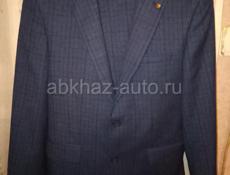 Продаётся костюм  CɅRDOZO двойка 