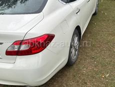 Nissan fuga