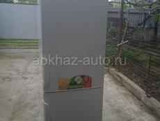 Холодильник Midea продается