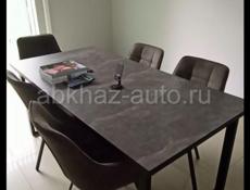 Стол и стулья б/у