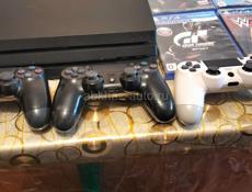 PS4 PRO один теробайт 