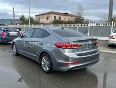 Hyundai Elantra