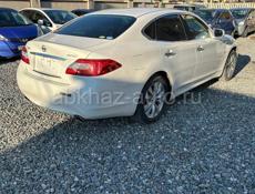 Nissan fuga