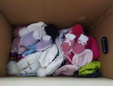 Звонить или писать на Вотсапп 7752026 Продам новые детские шапки  Количество 36 шт по 100 р каждая  Центральный рынок  Торг не уместен 