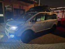Mitsubishi Outlander XL
