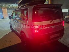 Mitsubishi Outlander XL