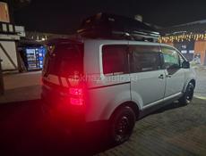 Mitsubishi Outlander XL