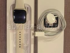 Продаю Apple Watch срочно 