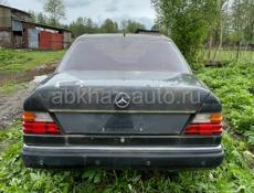 Mercedes-Benz 124
