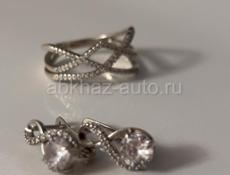 серебряное кольцо и серьги