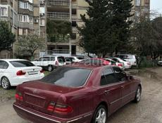 Mercedes-Benz E-Класс