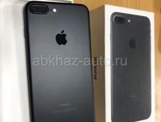 Продаю айфон 7+  128 гб 