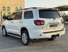 Toyota Sequoia