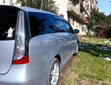 Mitsubishi Grandis