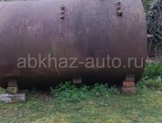 Продаются железный бак 3т