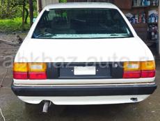 Audi 100