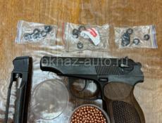 Продаю пневматический пистолет Макарова MP654K , две обоймы , пистолет в хорошем состоянии, сделал чтобы чуть лучше стрелял , пробитие около 8 сантиметров 