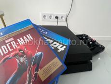 Продаю свою игровую приставку PS4 в идеальном  состояниии