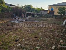 Продаётся дом с участком , 10 соток земли, полный пакет документов, район маяка