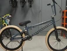 BMX TECH TEAM GRASSHOPPER