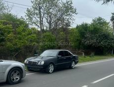 Mercedes-Benz E-Класс