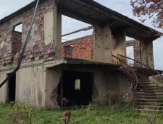 ПРОДАЁТСЯ ДОМ С БОЛЬШИМ УЧАСТКОМ 