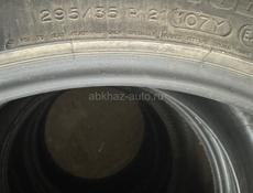 Продаются Шины 2pirelli 2michelin(295/35 R21)
