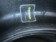 Продаются Шины 2pirelli 2michelin(295/35 R21)