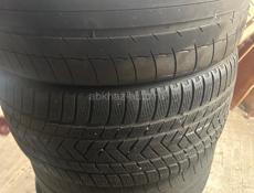 Продаются Шины 2pirelli 2michelin(295/35 R21)