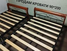 Продам кровати двухспальная и односпалки 