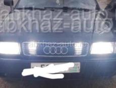 Audi 80