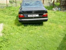 Mercedes-Benz 124