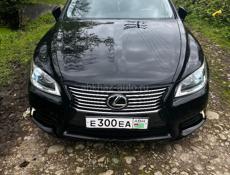Lexus LS