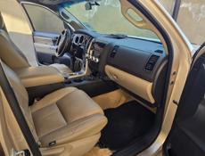 Toyota Sequoia