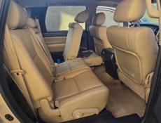 Toyota Sequoia