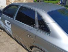 Nissan Almera Tino
