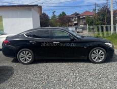 Nissan fuga