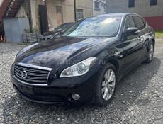Nissan fuga