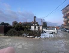Участок с половиной дома соток 10 