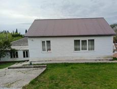 Жилой дом с участком