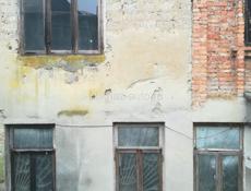 Часть капитального дома в районе ж/д вокзала